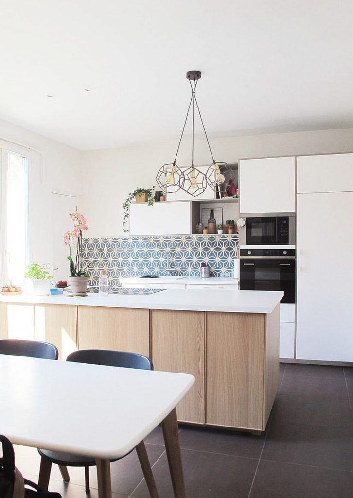 The Pros and Cons of Updating Your Kitchen To Help Sell Your Home