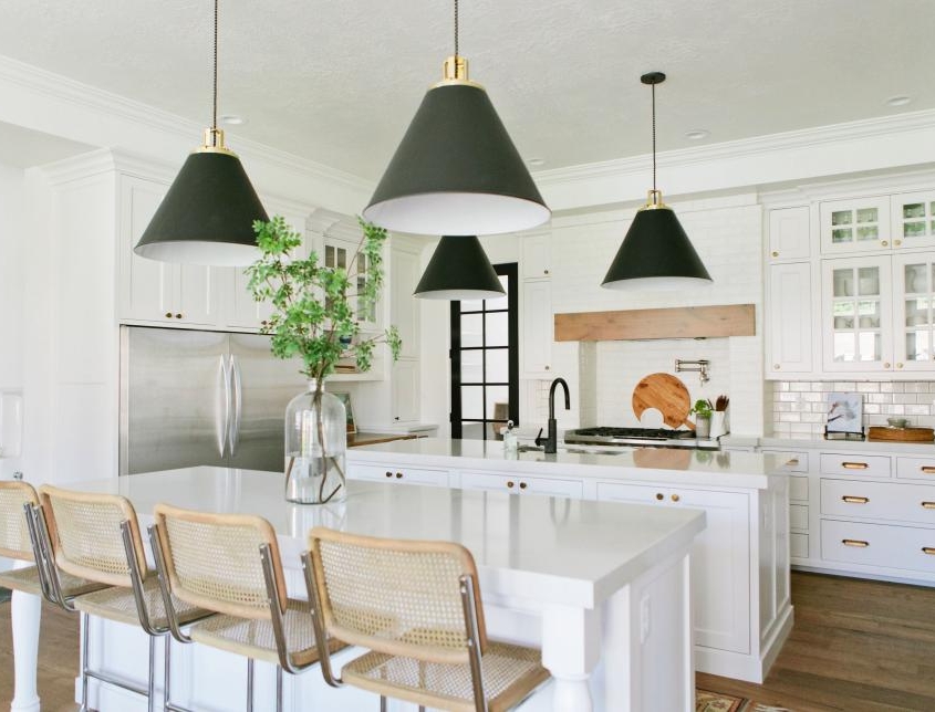 A Bright Kitchen Makes An Inviting Home