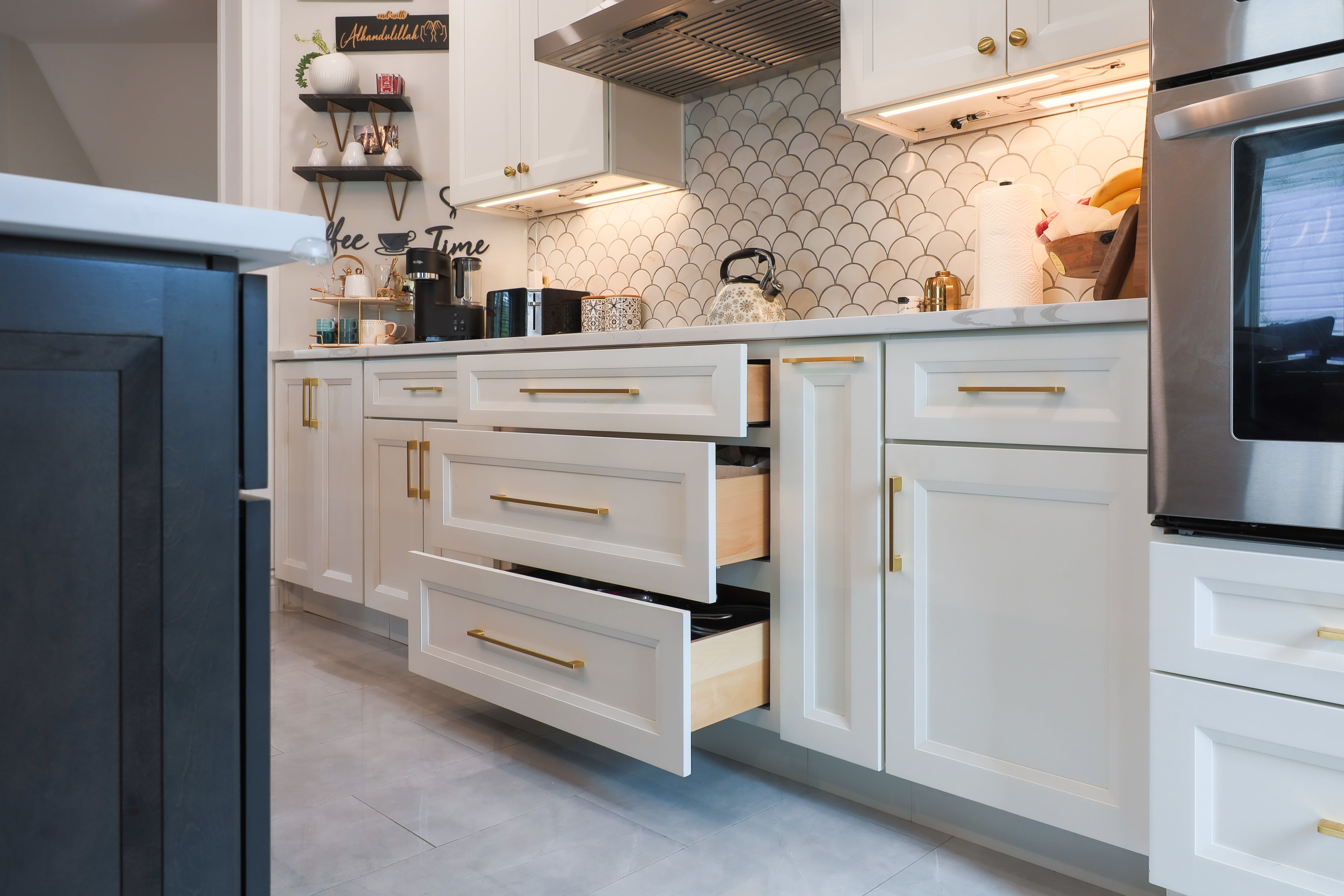 The Benefits of Simplicity Frameless Cabinets