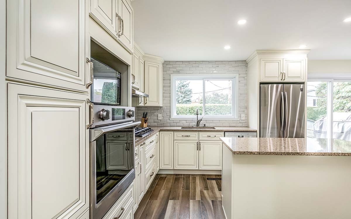 traditional kitchen cabinets